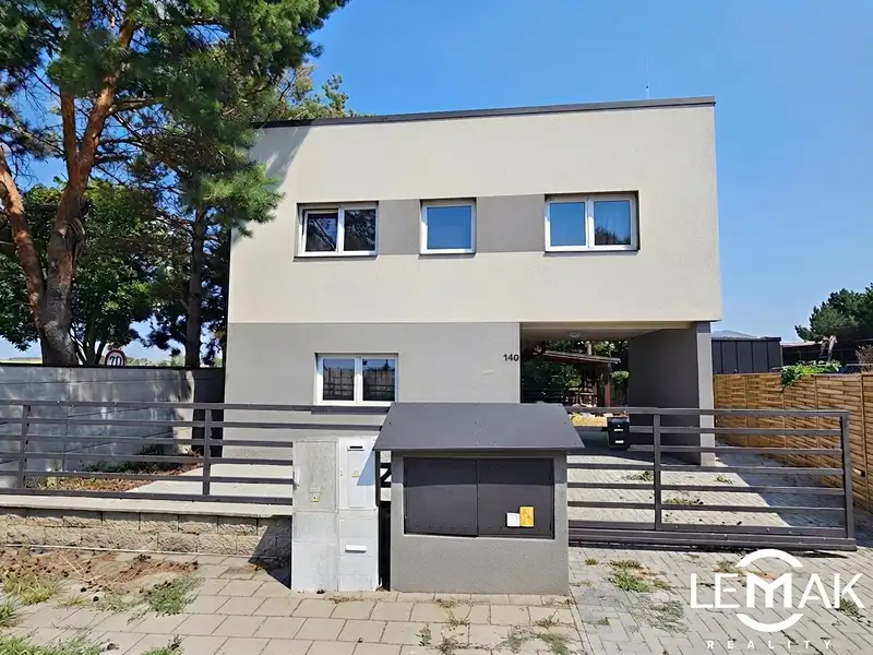 Pronájem rodinného domu 111 m², pozemek 431 m²